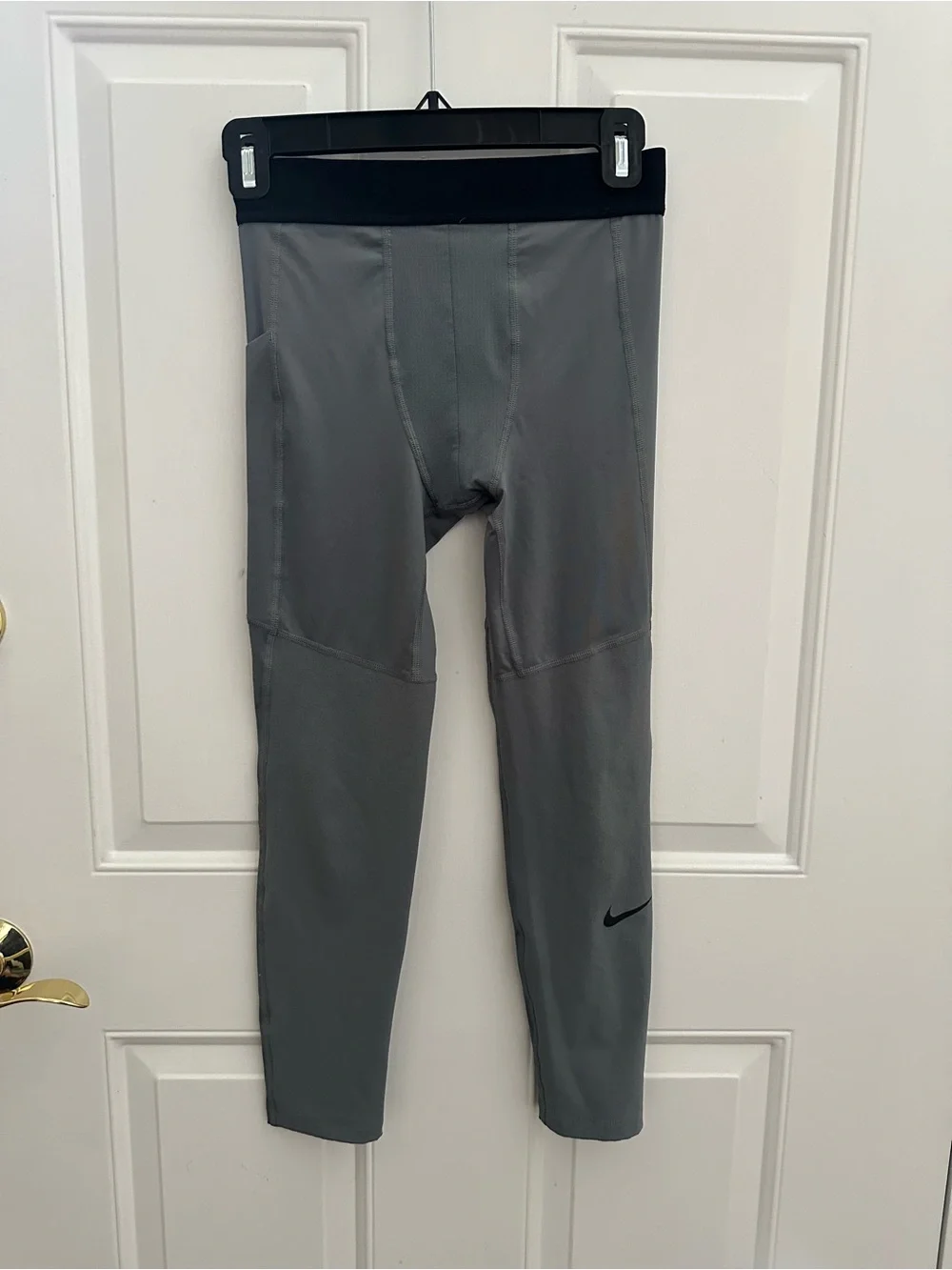 Nike Gray Kids Training Leggings with Black Waistband size M